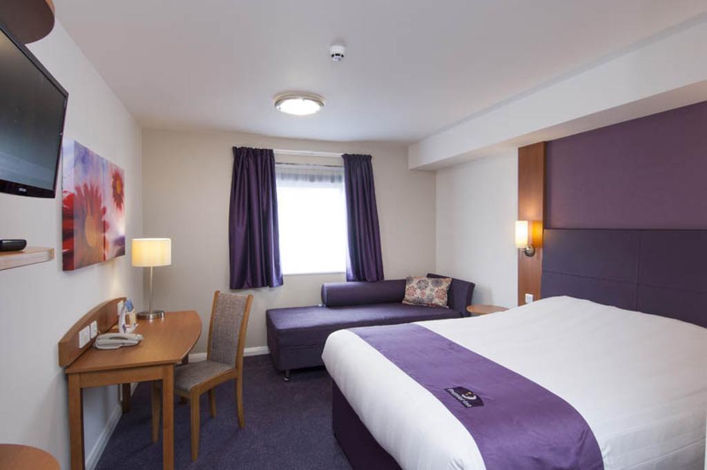 Premier Inn Epsom Central Pokoj fotografie
