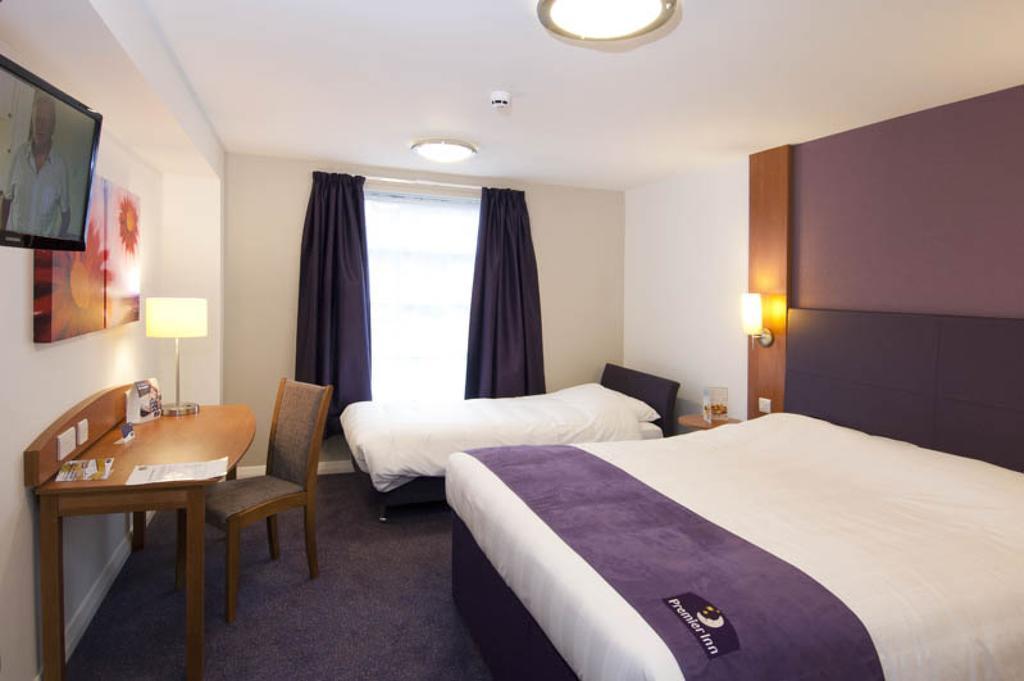 Premier Inn Epsom Central Pokoj fotografie